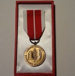 Medal-KEN_mniejszy
